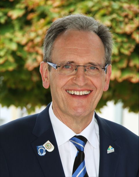 Bürgermeister Dr. Ralf Göck im Amt bestätigt
