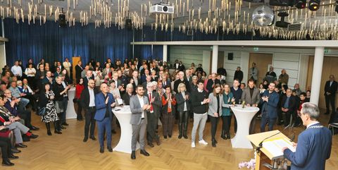 Zu einem positiv stimmenden Jahresauftakt kamen über 300 Gäste aus dem öffentlichen Leben, darunter auch alle Parlamentarier der hiesigen Wahlkreise auf Bundes- und Landesebene in der Festhalle zusammen.