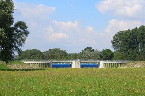 Ringdeich zur Rückhaltung von Hochwässern (Taschenpolder)
